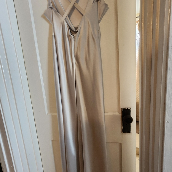 Bias cut double satin Evening Gown - Picture 3 of 5